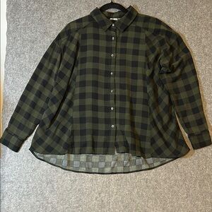 Plaid Button-Up Blouse Green Black Checkered Women’s Size S Soft